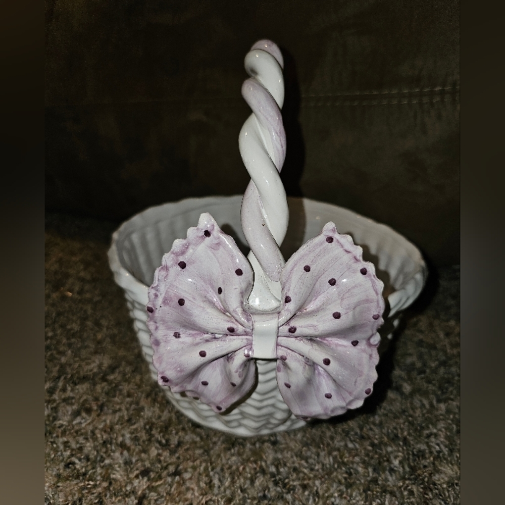 Ceramic basket